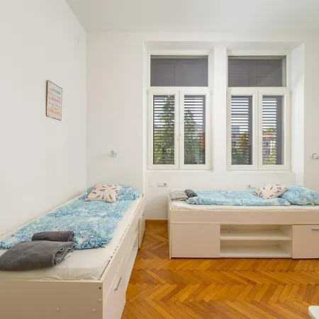 Apartments Todorovic Pula Exterior photo