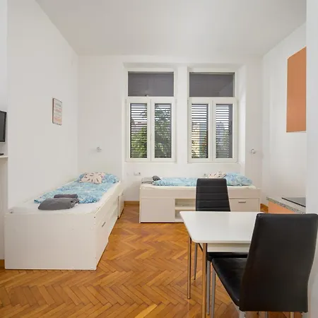 Apartments Todorovic Pula Exterior photo