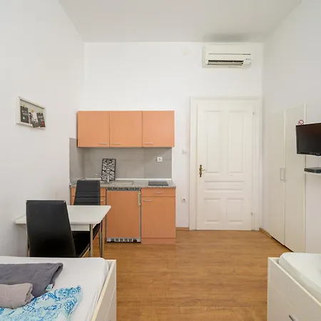 Apartments Todorovic Pula Exterior photo